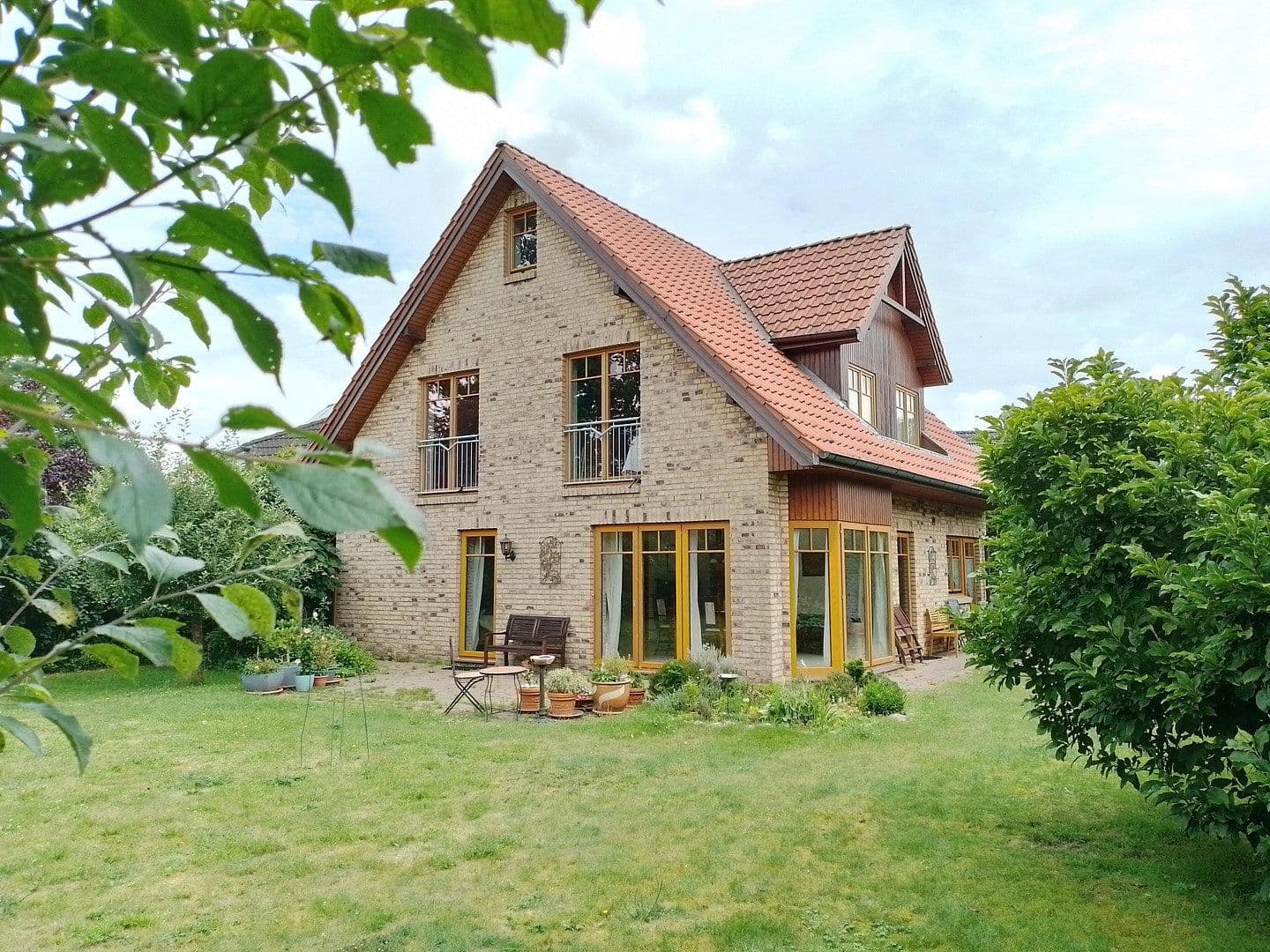 Prodej domu 141 m², pozemek 800 m², Jersbek, Šlesvicko-Holštýnsko Prodej domu 141 m², pozemek 800 m², Jersbek, Šlesvicko-Holštýnsko