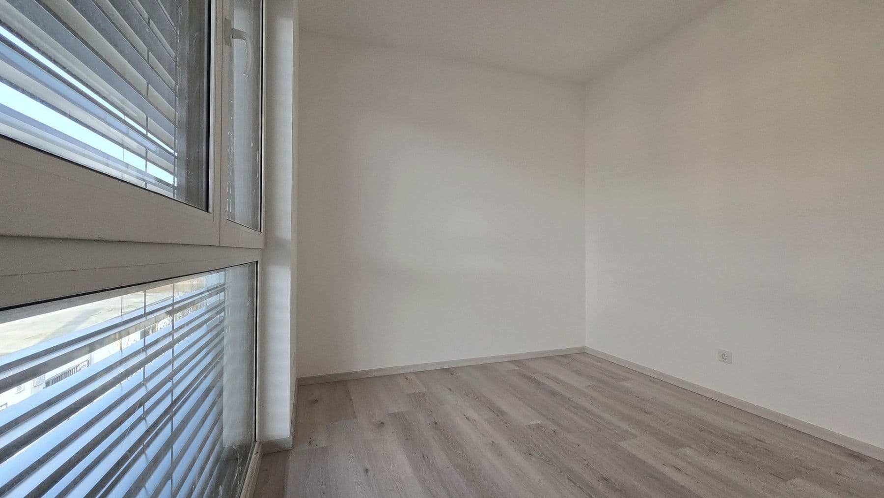 Pronájem domu 152 m², pozemek 100 m², Bornheim, Severní Porýní-Vestfálsko Pronájem domu 152 m², pozemek 100 m², Bornheim, Severní Porýní-Vestfálsko