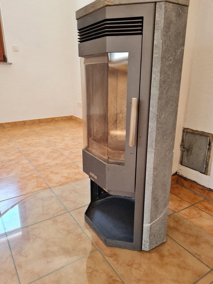 Pronájem domu 180 m², pozemek 500 m², Gelnhausen, Hessen Pronájem domu 180 m², pozemek 500 m², Gelnhausen, Hessen