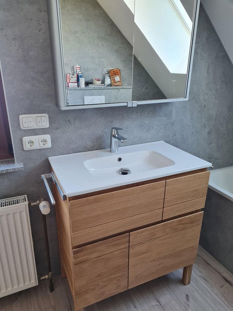 Pronájem domu 180 m², pozemek 500 m², Gelnhausen, Hessen Pronájem domu 180 m², pozemek 500 m², Gelnhausen, Hessen