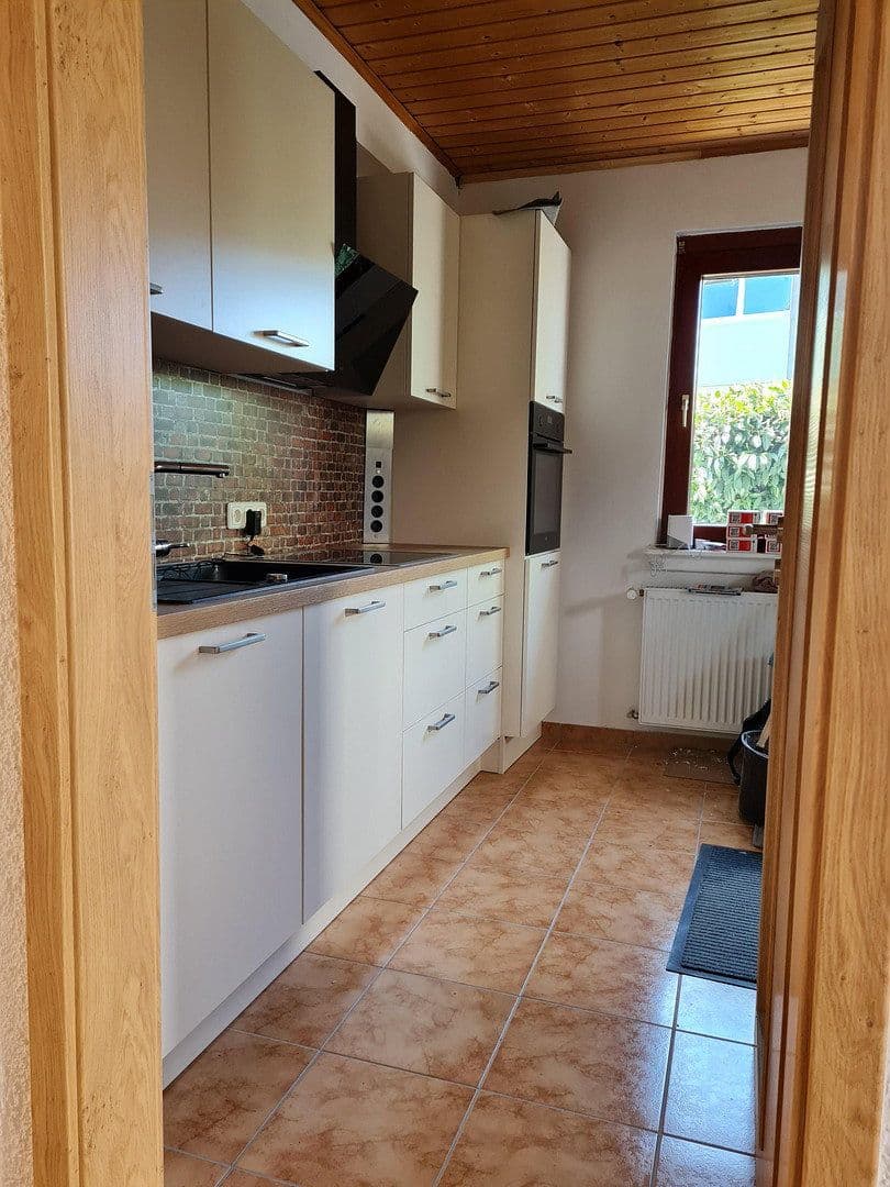 Pronájem domu 180 m², pozemek 500 m², Gelnhausen, Hessen Pronájem domu 180 m², pozemek 500 m², Gelnhausen, Hessen