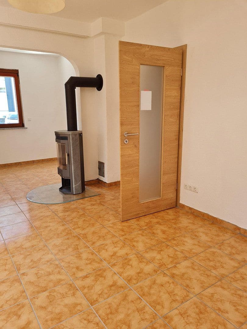 Pronájem domu 180 m², pozemek 500 m², Gelnhausen, Hessen Pronájem domu 180 m², pozemek 500 m², Gelnhausen, Hessen