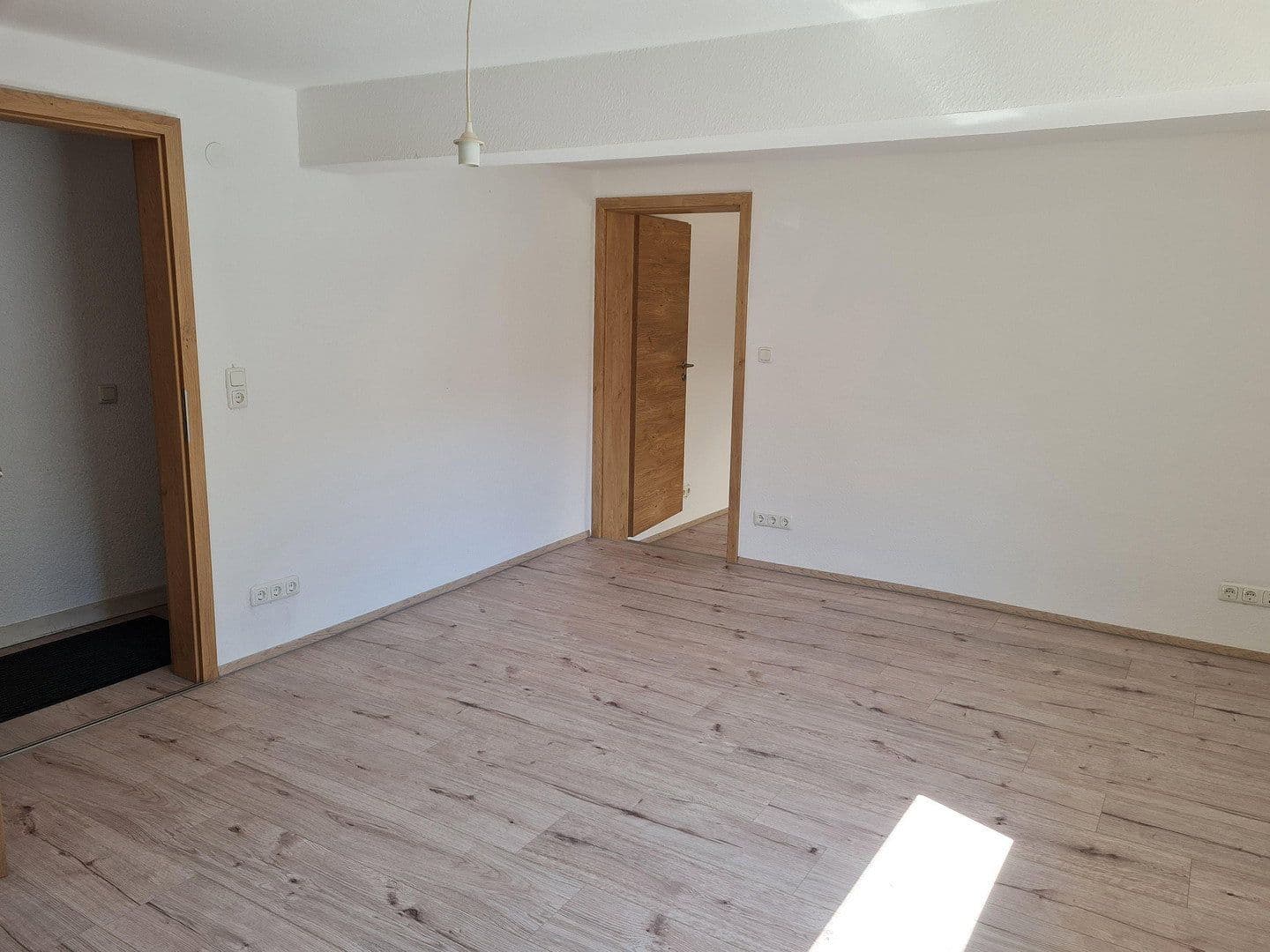 Pronájem domu 180 m², pozemek 500 m², Gelnhausen, Hessen Pronájem domu 180 m², pozemek 500 m², Gelnhausen, Hessen