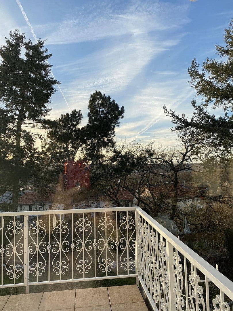 Prodej domu 280 m², pozemek 1.166 m², Stolberg, Severní Porýní-Vestfálsko Prodej domu 280 m², pozemek 1.166 m², Stolberg, Severní Porýní-Vestfálsko