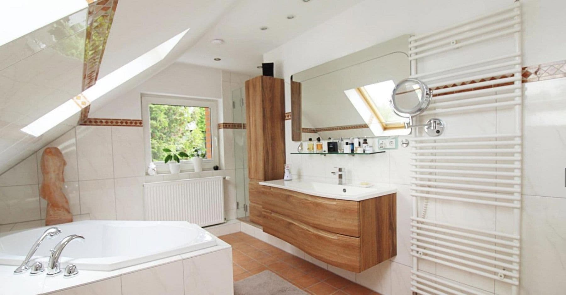 Prodej domu 155 m², pozemek 650 m², Henstedt-Ulzburg, Šlesvicko-Holštýnsko Prodej domu 155 m², pozemek 650 m², Henstedt-Ulzburg, Šlesvicko-Holštýnsko