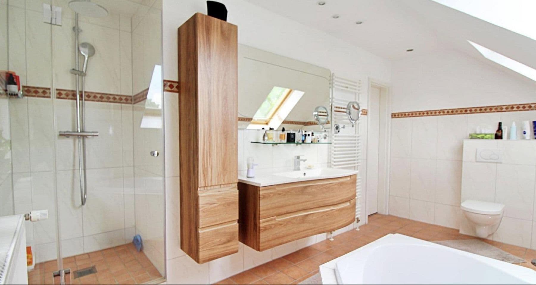 Prodej domu 155 m², pozemek 650 m², Henstedt-Ulzburg, Šlesvicko-Holštýnsko Prodej domu 155 m², pozemek 650 m², Henstedt-Ulzburg, Šlesvicko-Holštýnsko