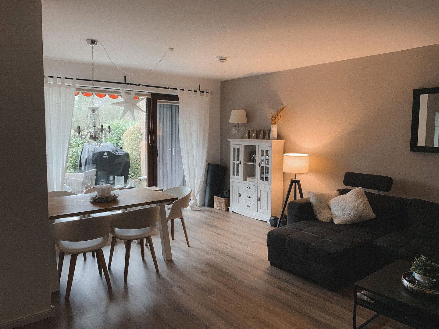 Pronájem bytu 2+1 75 m², Hamburg, Hamburg Pronájem bytu 2+1 75 m², Hamburg, Hamburg