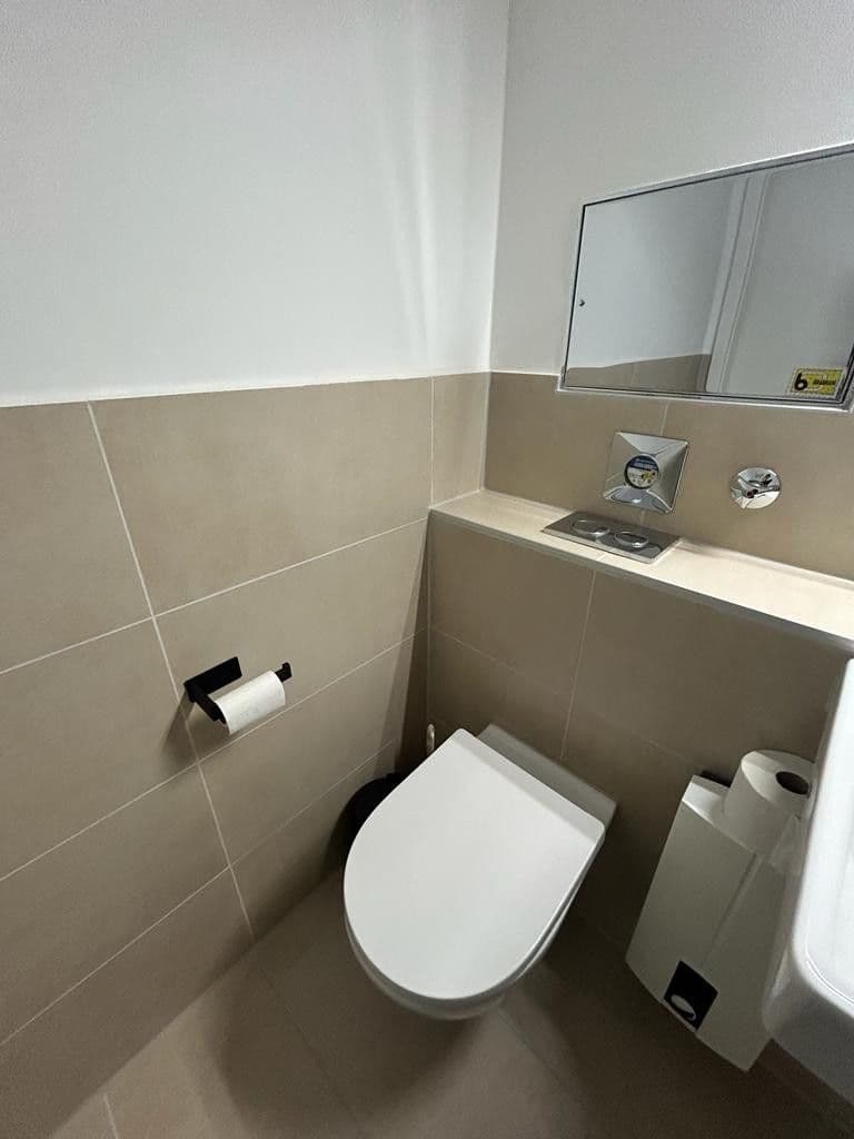 Pronájem bytu 1+1 42 m², Köln, Severní Porýní-Vestfálsko Pronájem bytu 1+1 42 m², Köln, Severní Porýní-Vestfálsko