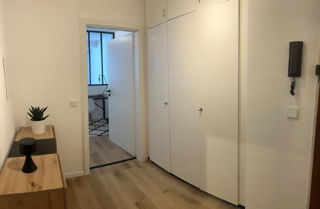 Pronájem bytu 1+1 42 m², Köln, Severní Porýní-Vestfálsko Pronájem bytu 1+1 42 m², Köln, Severní Porýní-Vestfálsko
