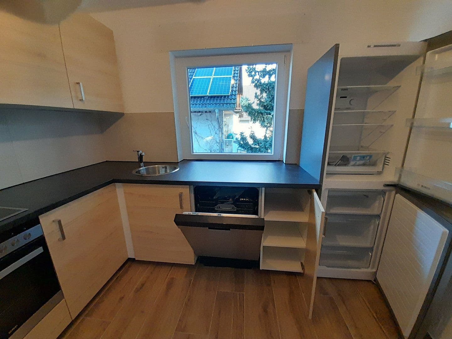 Pronájem bytu 3+1 76 m², Pfarrer-Dorn-Straße 25, Mainz, Porýní-Falc Pronájem bytu 3+1 76 m², Pfarrer-Dorn-Straße 25, Mainz, Porýní-Falc