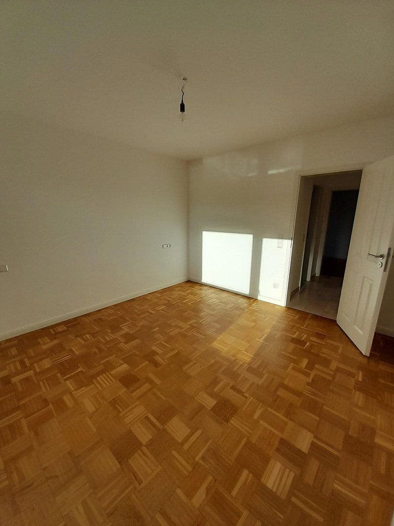 Pronájem bytu 3+1 76 m², Pfarrer-Dorn-Straße 25, Mainz, Porýní-Falc Pronájem bytu 3+1 76 m², Pfarrer-Dorn-Straße 25, Mainz, Porýní-Falc