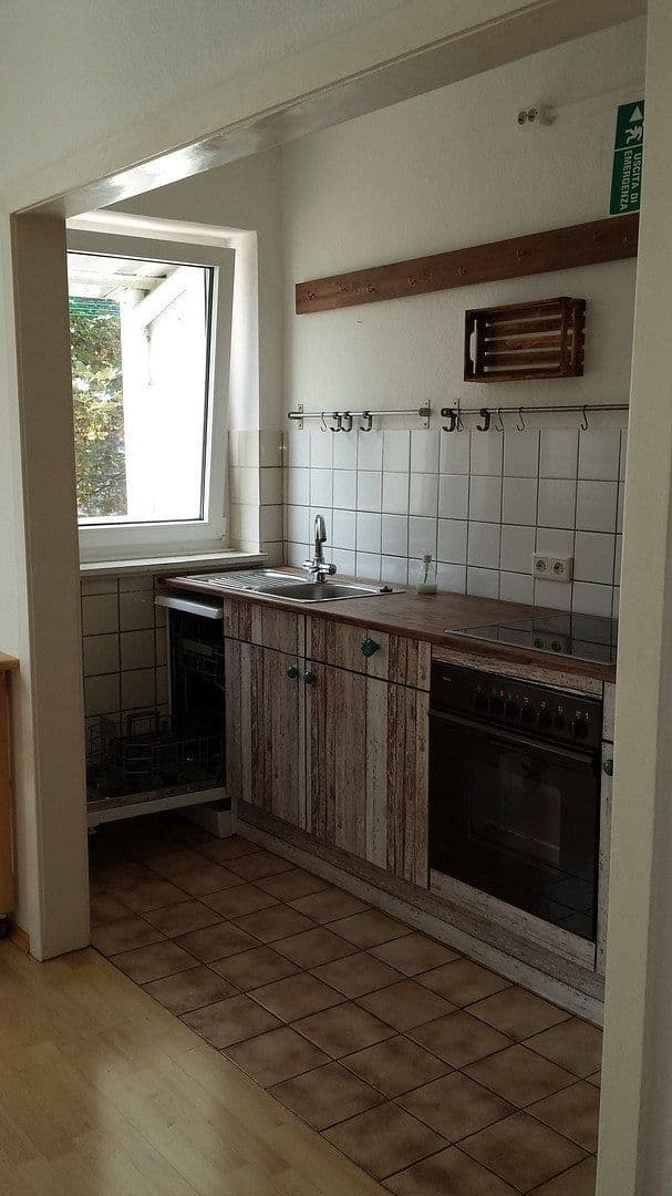 Pronájem bytu 2+1 60 m², Linienstraße 49, Düsseldorf, Severní Porýní-Vestfálsko Pronájem bytu 2+1 60 m², Linienstraße 49, Düsseldorf, Severní Porýní-Vestfálsko