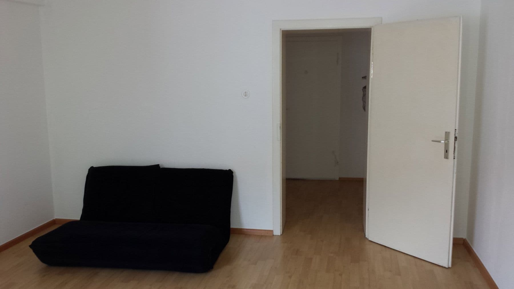 Pronájem bytu 2+1 60 m², Linienstraße 49, Düsseldorf, Severní Porýní-Vestfálsko Pronájem bytu 2+1 60 m², Linienstraße 49, Düsseldorf, Severní Porýní-Vestfálsko