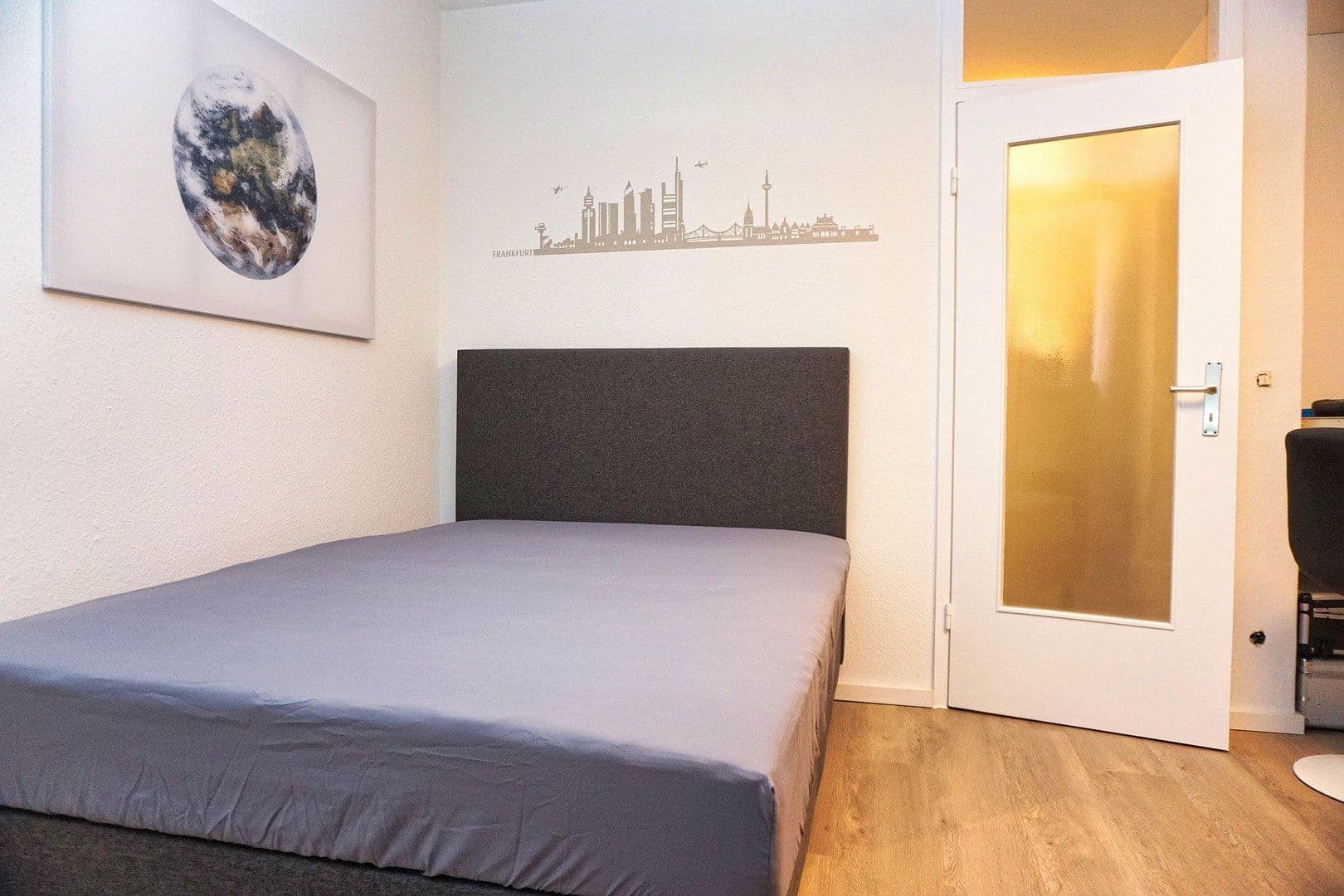 Pronájem bytu 1+1 37 m², Im Mainfeld 42, Frankfurt, Hessen Pronájem bytu 1+1 37 m², Im Mainfeld 42, Frankfurt, Hessen