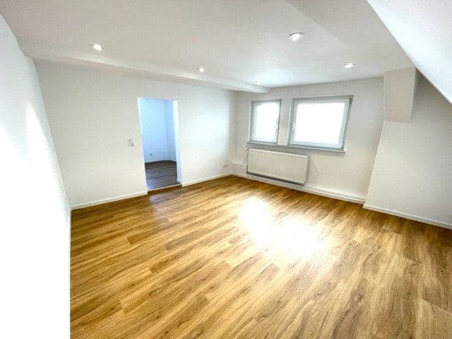 Pronájem bytu 4+1 120 m², Durmersheim, Bádensko-Württembersko Pronájem bytu 4+1 120 m², Durmersheim, Bádensko-Württembersko