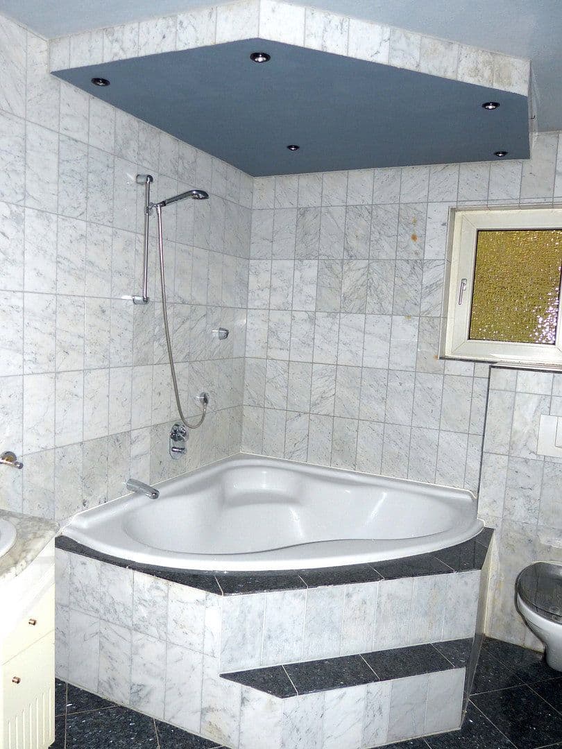 Pronájem bytu 2+1 74 m², Kapellenweg 8, Engelskirchen, Severní Porýní-Vestfálsko Pronájem bytu 2+1 74 m², Kapellenweg 8, Engelskirchen, Severní Porýní-Vestfálsko