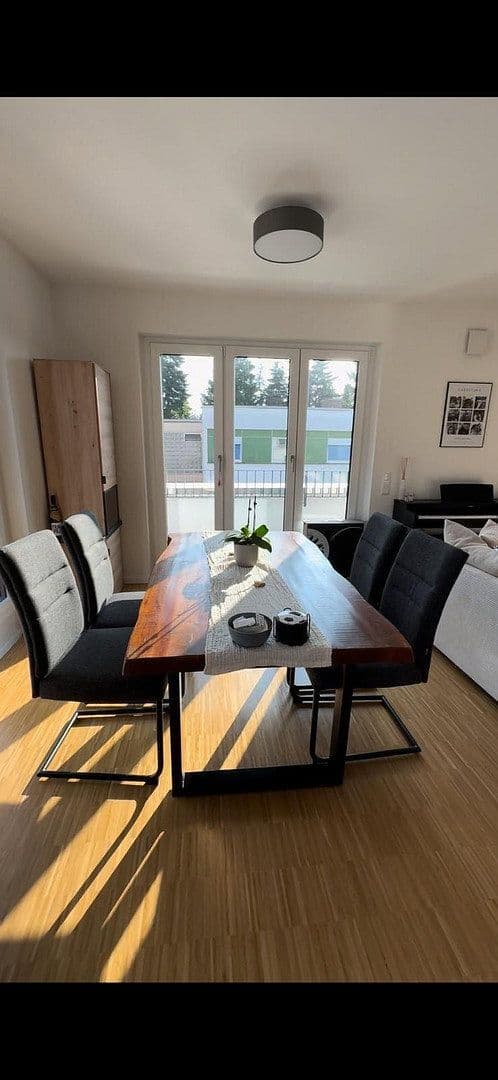 Pronájem bytu 2+1 83 m², Frankfurt am Main, Hessen Pronájem bytu 2+1 83 m², Frankfurt am Main, Hessen