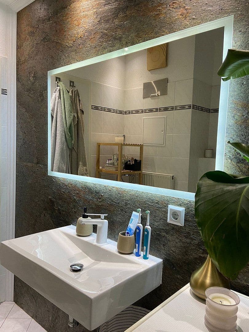 Pronájem bytu 1+1 38 m², Bernhardystraße 51, Halle, Sasko-Anhaltsko Pronájem bytu 1+1 38 m², Bernhardystraße 51, Halle, Sasko-Anhaltsko