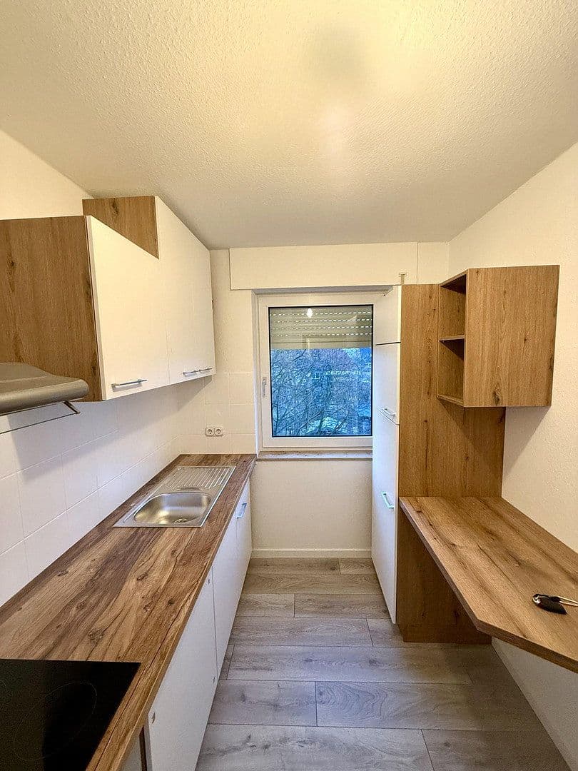 Pronájem bytu 3+1 78 m², Schwerin, Mecklenburg-Vorpommern Pronájem bytu 3+1 78 m², Schwerin, Mecklenburg-Vorpommern