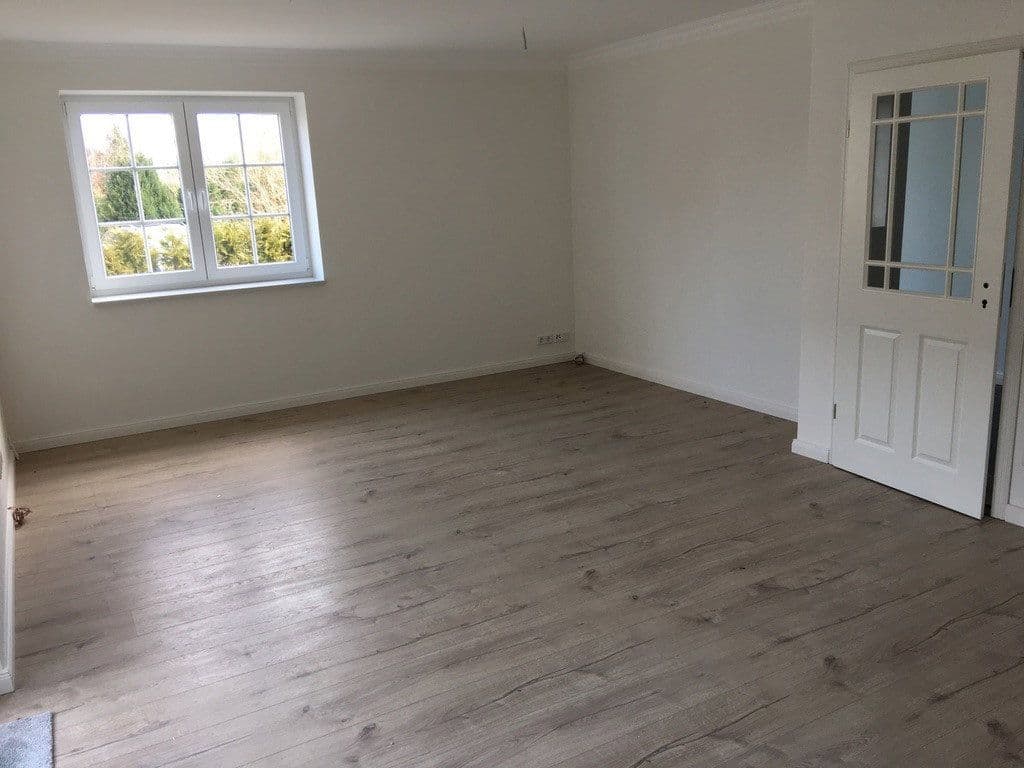 Pronájem bytu 3+1 78 m², Schwerin, Mecklenburg-Vorpommern Pronájem bytu 3+1 78 m², Schwerin, Mecklenburg-Vorpommern