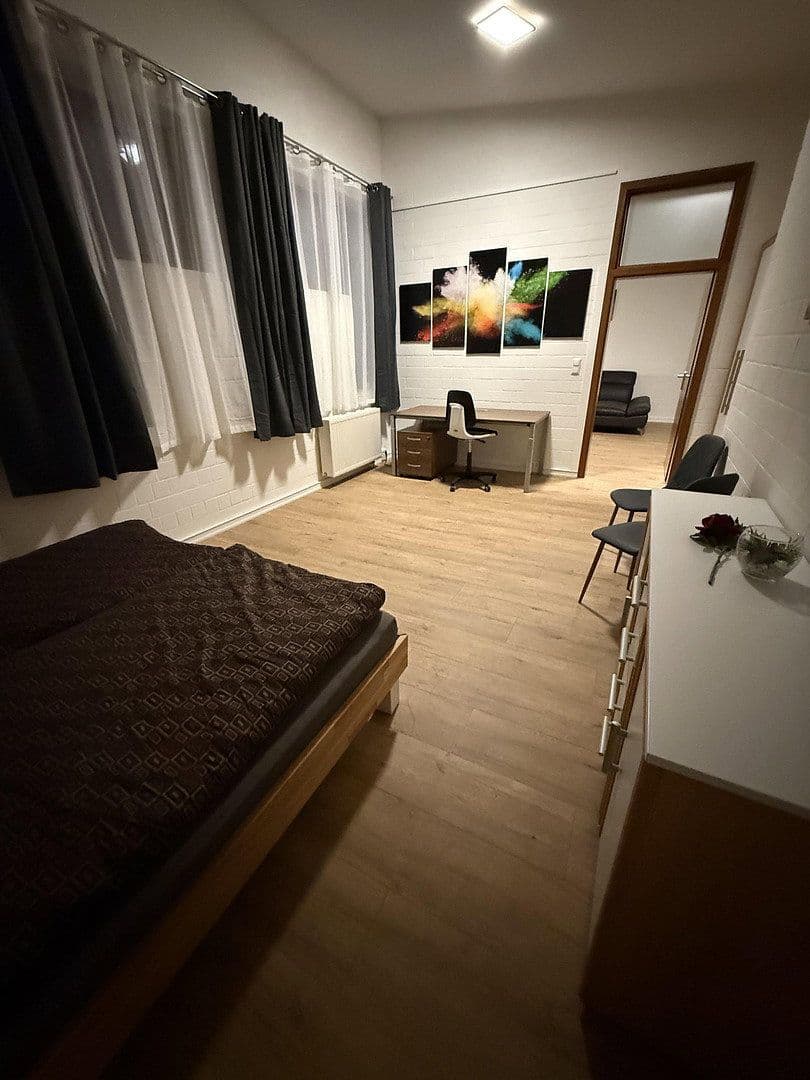 Pronájem bytu 3+1 78 m², Schwerin, Mecklenburg-Vorpommern Pronájem bytu 3+1 78 m², Schwerin, Mecklenburg-Vorpommern