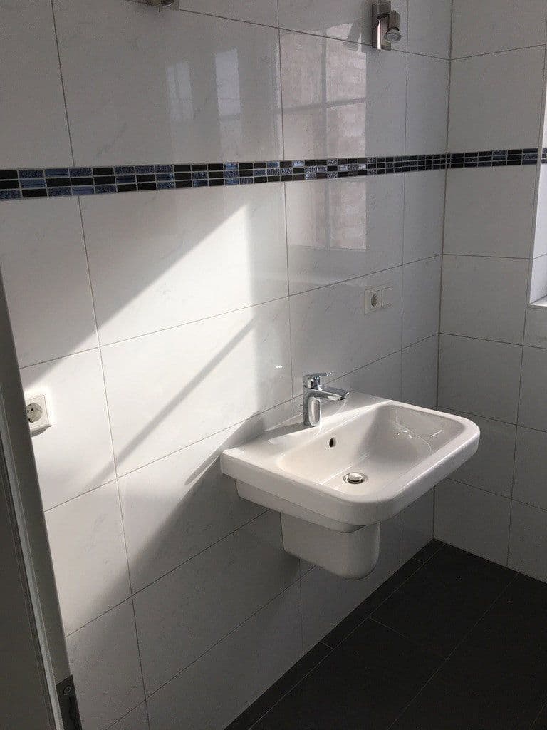 Pronájem bytu 3+1 78 m², Schwerin, Mecklenburg-Vorpommern Pronájem bytu 3+1 78 m², Schwerin, Mecklenburg-Vorpommern