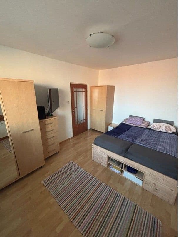 Pronájem bytu 1+1 32 m², Hraniční, Olomouc, Olomoucký kraj Pronájem bytu 1+1 32 m², Hraniční, Olomouc, Olomoucký kraj