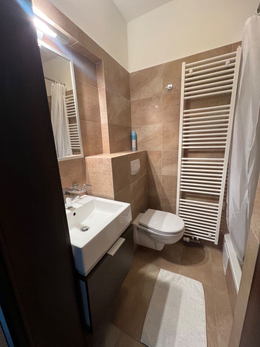 Pronájem bytu 1+kk 30 m², Pec pod Sněžkou, Královéhradecký kraj Pronájem bytu 1+kk 30 m², Pec pod Sněžkou, Královéhradecký kraj