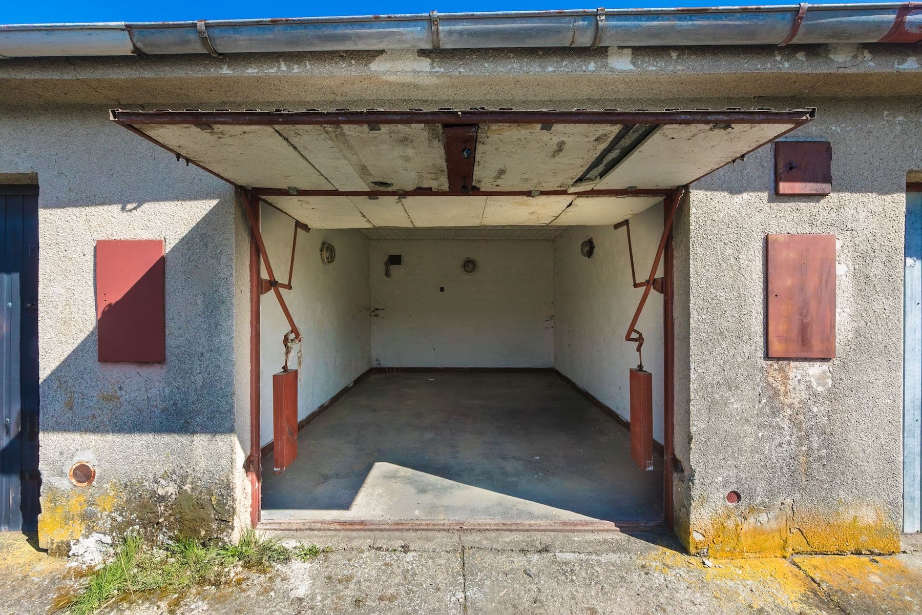 Prodej garáže 22 m², Sadská, Středočeský kraj Prodej garáže 22 m², Sadská, Středočeský kraj