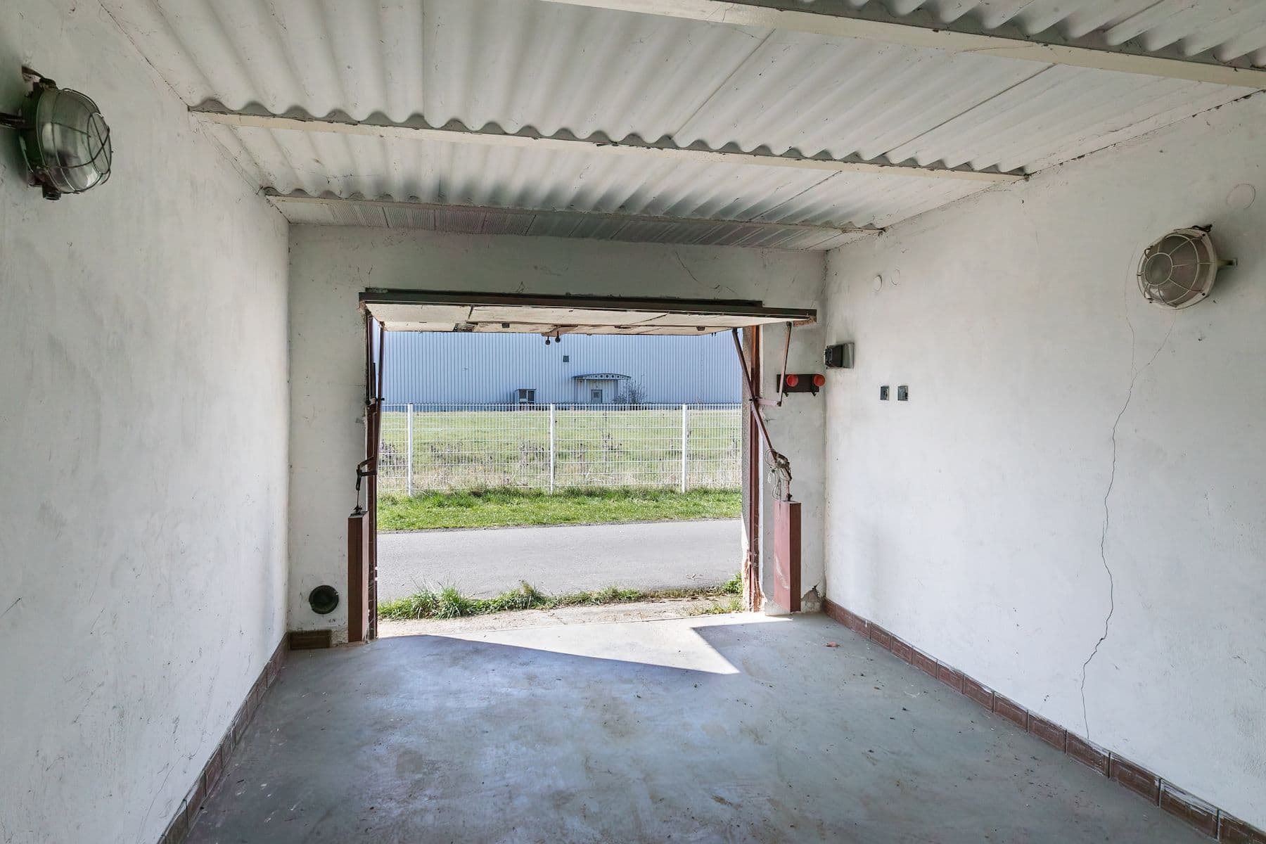 Prodej garáže 22 m², Sadská, Středočeský kraj Prodej garáže 22 m², Sadská, Středočeský kraj