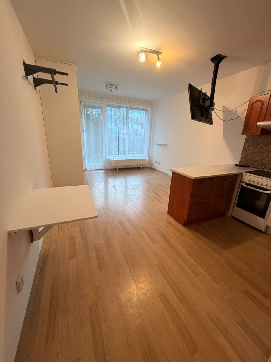 Pronájem bytu 1+kk 32 m², Herlíkovická, Praha, Praha Pronájem bytu 1+kk 32 m², Herlíkovická, Praha, Praha