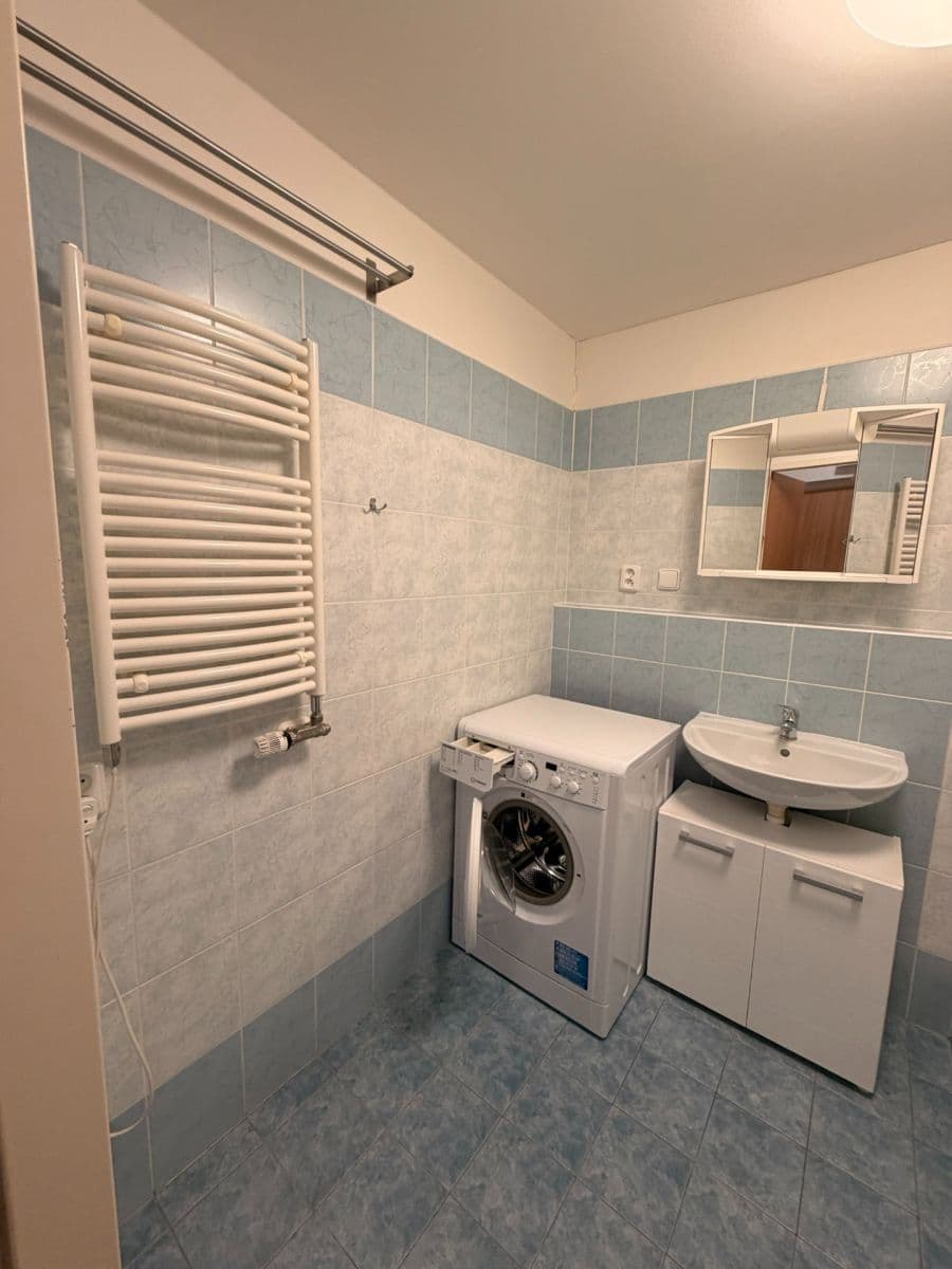 Pronájem bytu 1+kk 32 m², Herlíkovická, Praha, Praha Pronájem bytu 1+kk 32 m², Herlíkovická, Praha, Praha