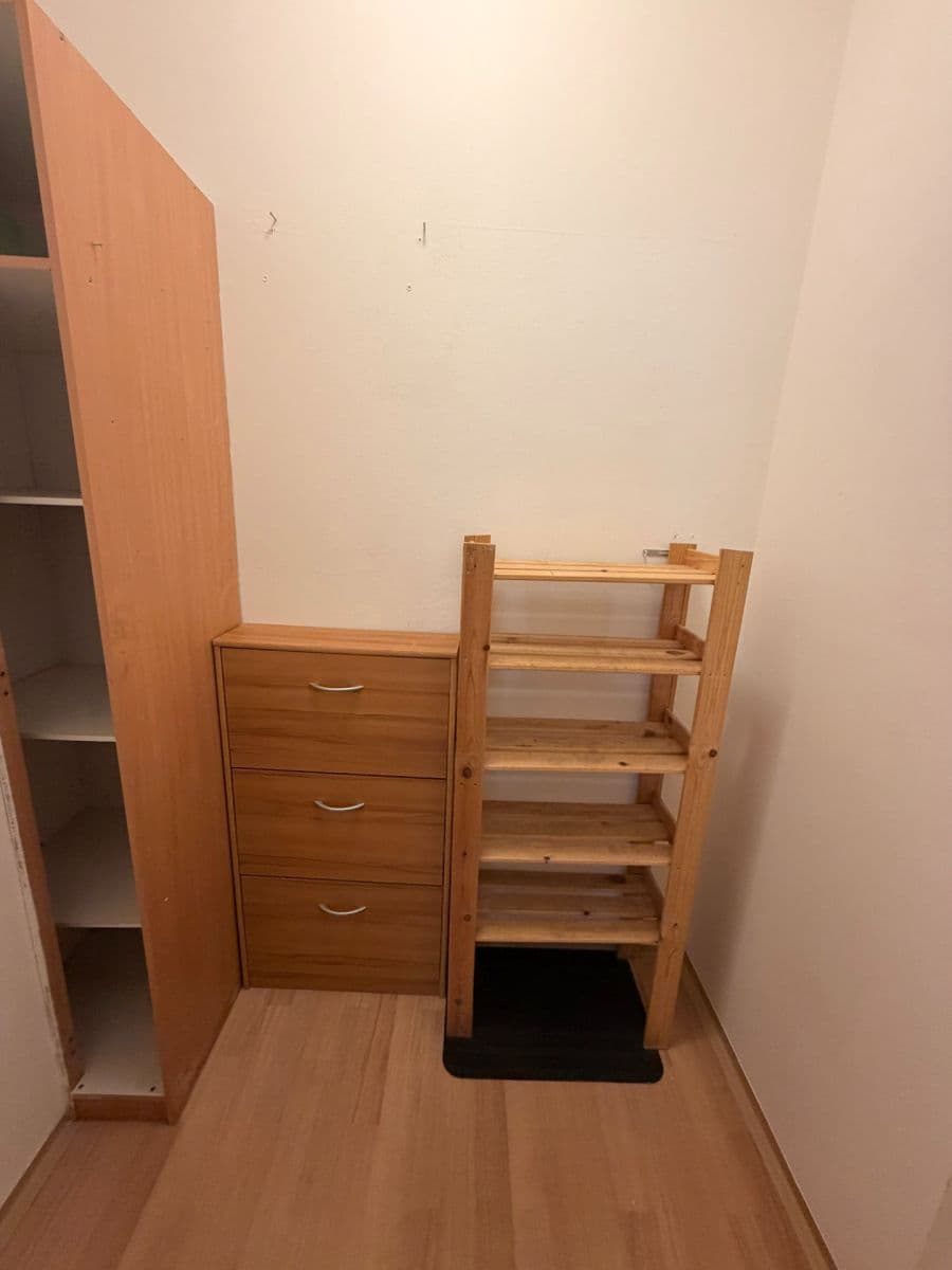 Pronájem bytu 1+kk 32 m², Herlíkovická, Praha, Praha Pronájem bytu 1+kk 32 m², Herlíkovická, Praha, Praha