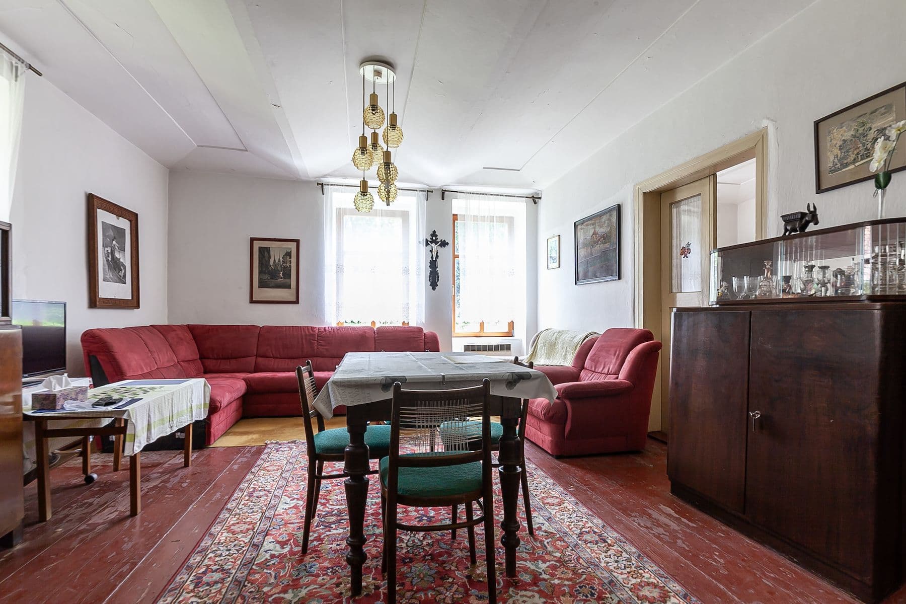 Prodej domu 147 m², pozemek 6.131 m², Dolní Kralovice, Středočeský kraj Prodej domu 147 m², pozemek 6.131 m², Dolní Kralovice, Středočeský kraj