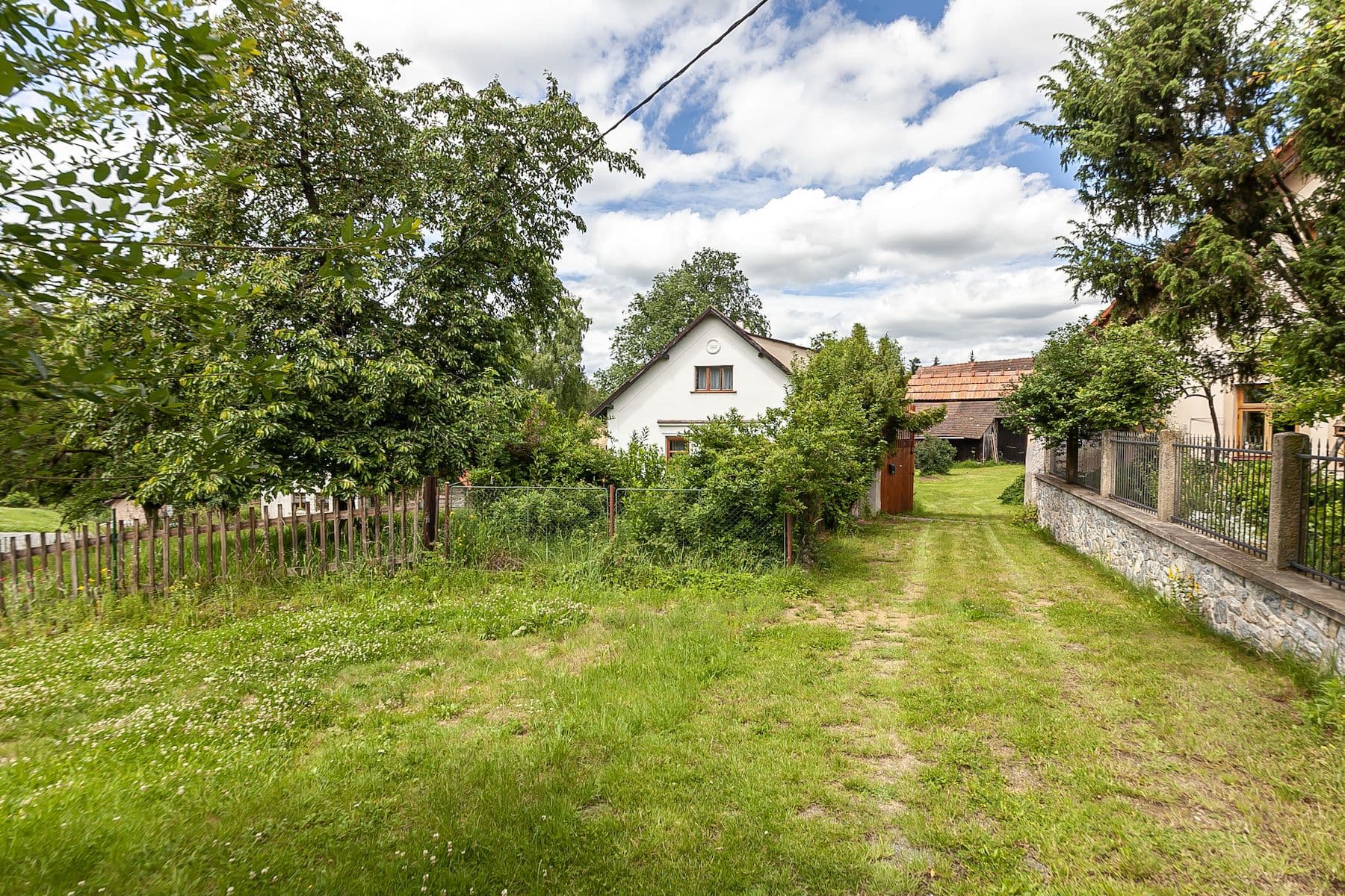 Prodej domu 147 m², pozemek 6.131 m², Dolní Kralovice, Praha Prodej domu 147 m², pozemek 6.131 m², Dolní Kralovice, Praha