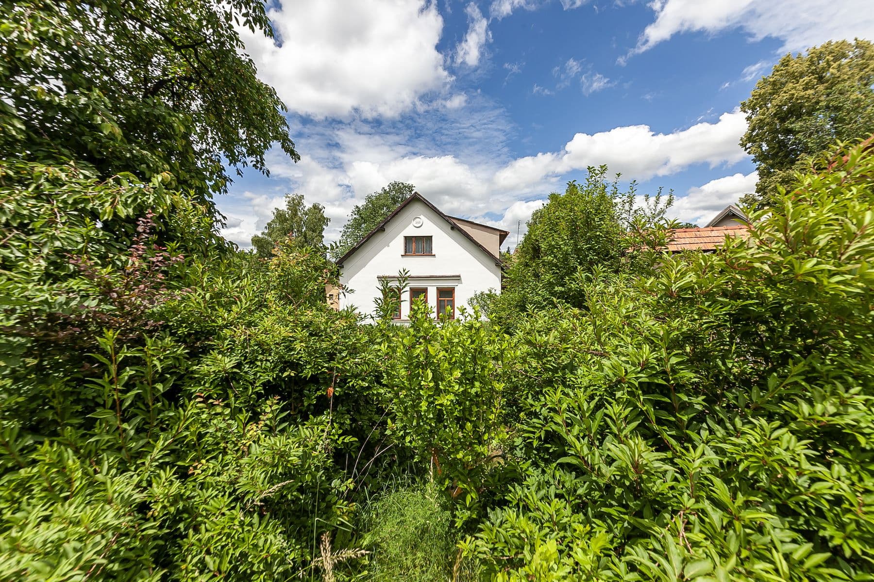 Prodej domu 147 m², pozemek 6.131 m², Dolní Kralovice, Praha Prodej domu 147 m², pozemek 6.131 m², Dolní Kralovice, Praha