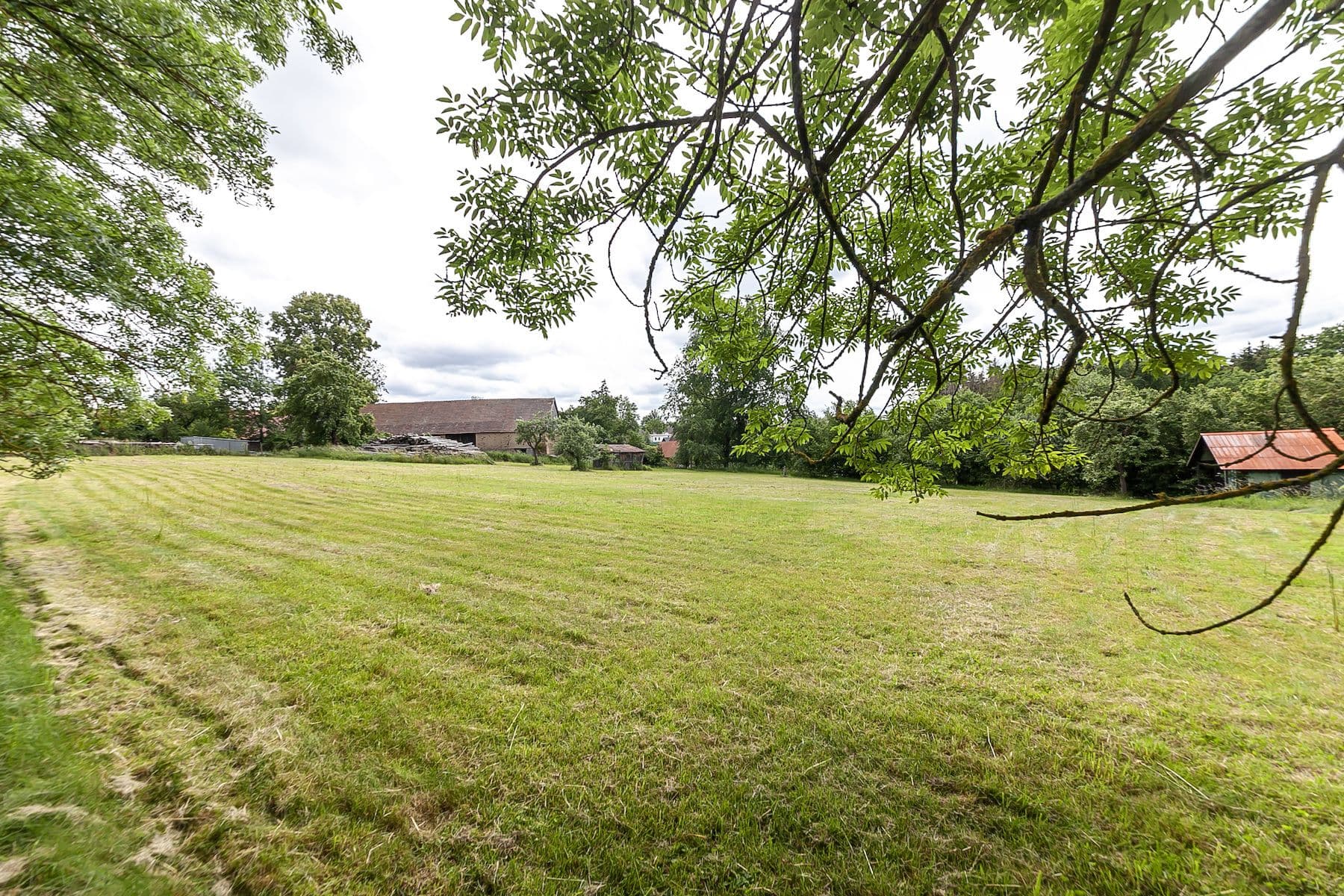 Prodej domu 147 m², pozemek 6.131 m², Dolní Kralovice, Praha Prodej domu 147 m², pozemek 6.131 m², Dolní Kralovice, Praha