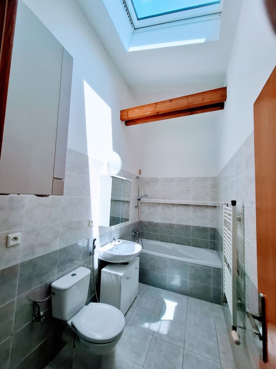Pronájem bytu 4+1 129 m², Medkova, Praha, Praha Pronájem bytu 4+1 129 m², Medkova, Praha, Praha