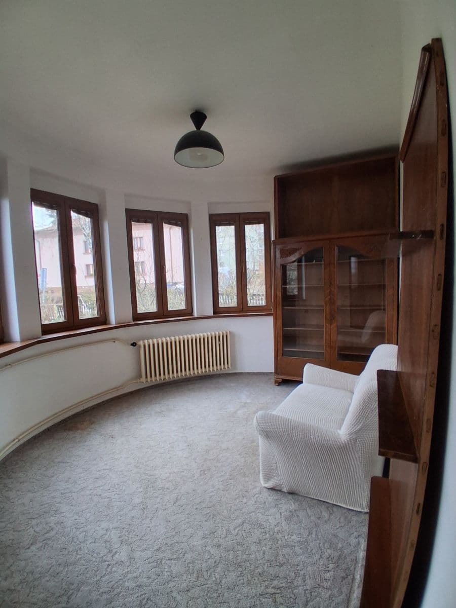 Pronájem bytu 2+1 40 m², 5. května, Říčany, Středočeský kraj Pronájem bytu 2+1 40 m², 5. května, Říčany, Středočeský kraj