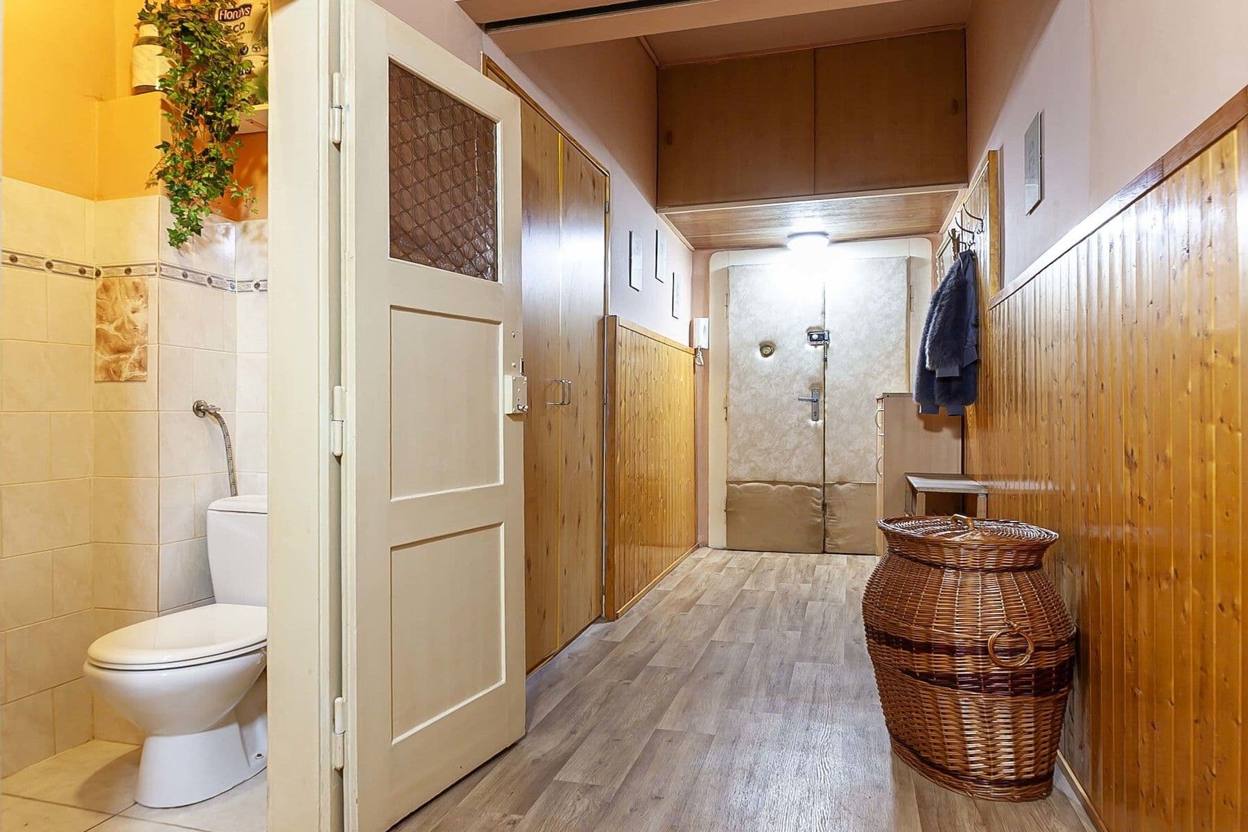 Prodej bytu 2+kk 58 m², V Háji, Praha, Praha Prodej bytu 2+kk 58 m², V Háji, Praha, Praha