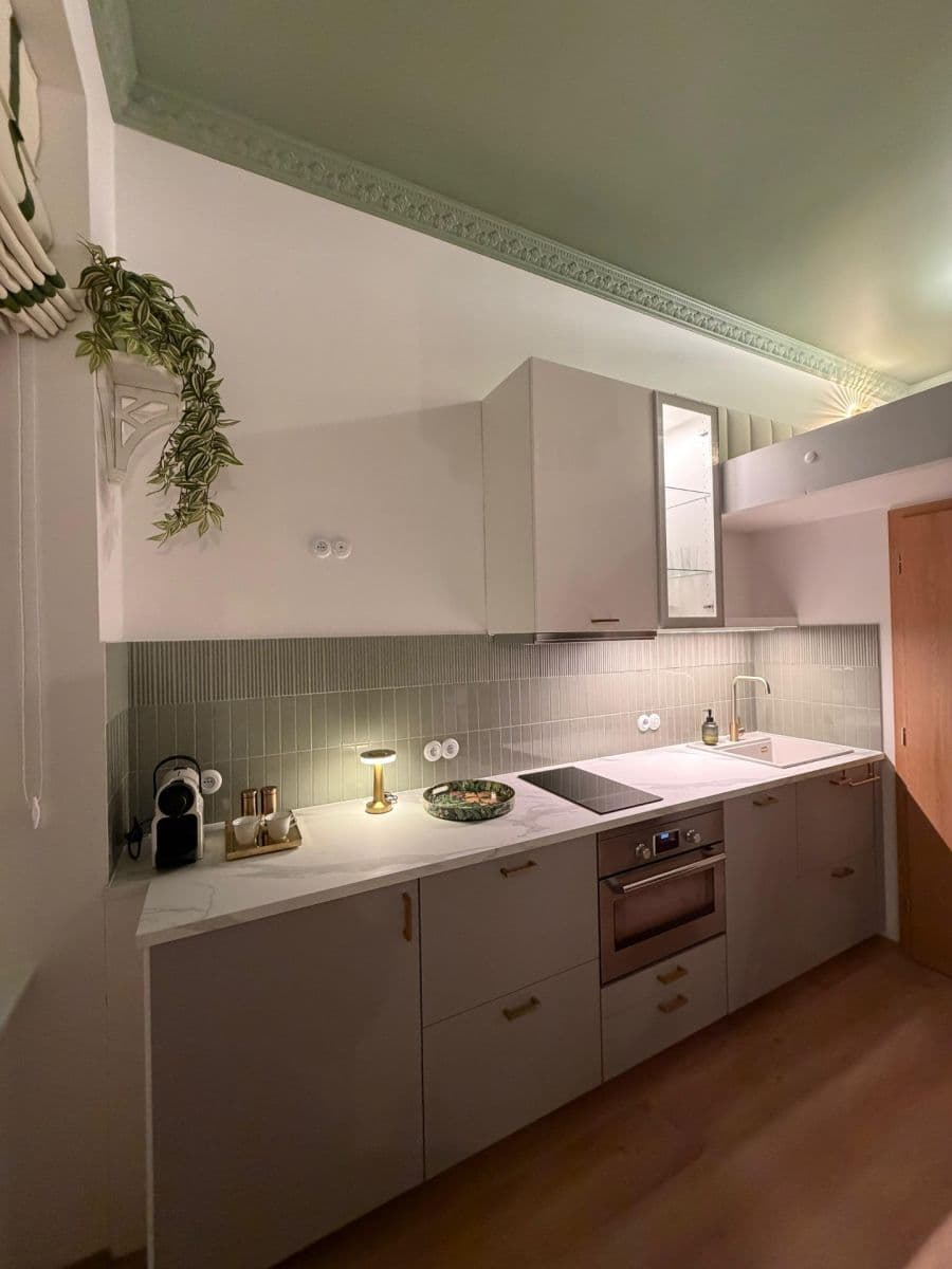 Prodej bytu 1+kk 18 m², Sokolská, Praha, Praha Prodej bytu 1+kk 18 m², Sokolská, Praha, Praha