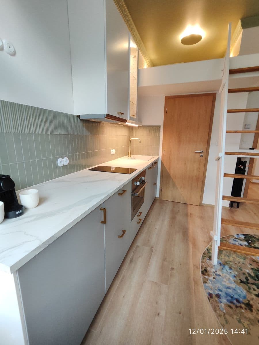 Prodej bytu 1+kk 18 m², Sokolská, Praha, Praha Prodej bytu 1+kk 18 m², Sokolská, Praha, Praha