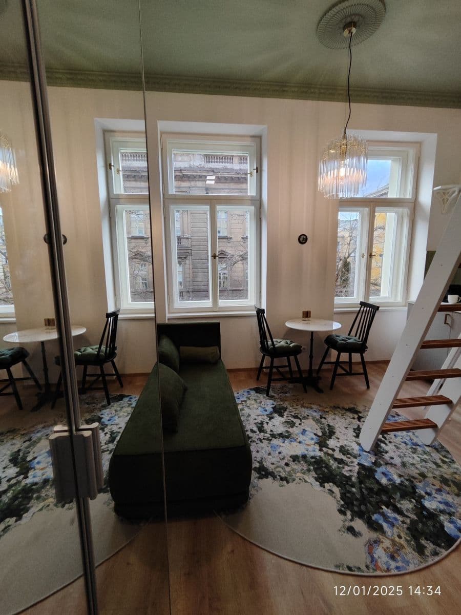 Prodej bytu 1+kk 18 m², Sokolská, Praha, Praha Prodej bytu 1+kk 18 m², Sokolská, Praha, Praha