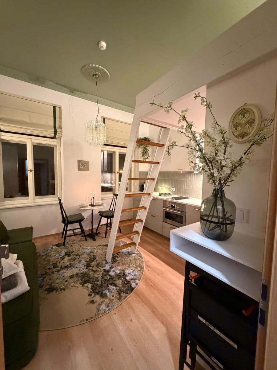 Prodej bytu 1+kk 18 m², Sokolská, Praha, Praha Prodej bytu 1+kk 18 m², Sokolská, Praha, Praha