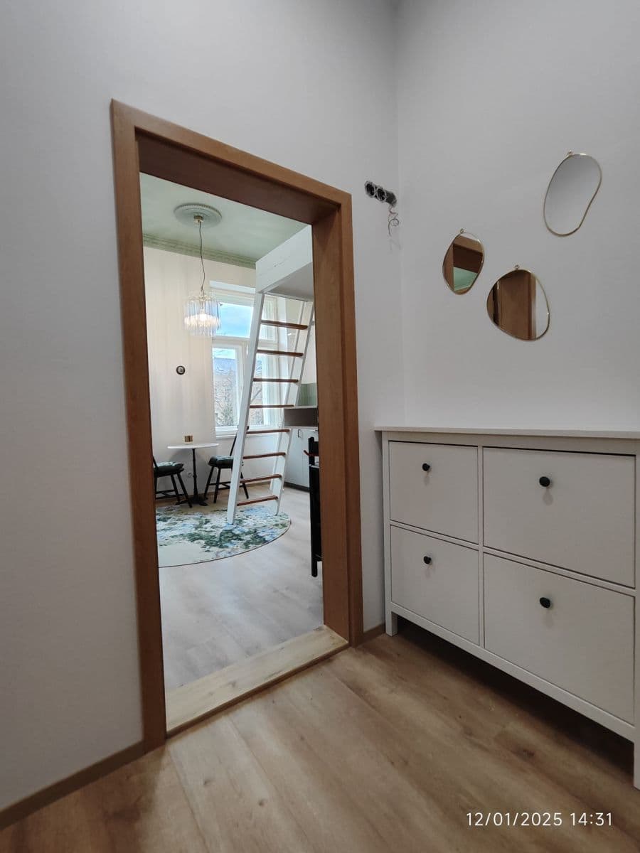 Prodej bytu 1+kk 18 m², Sokolská, Praha, Praha Prodej bytu 1+kk 18 m², Sokolská, Praha, Praha