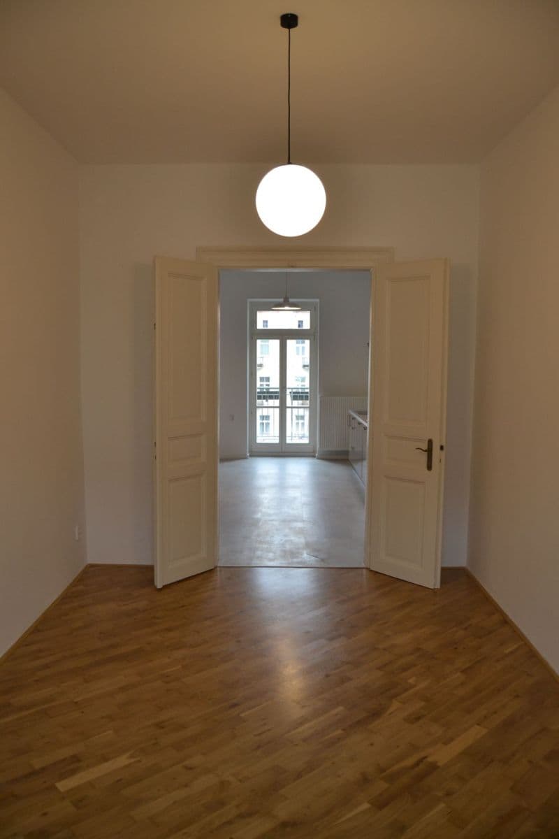 Pronájem bytu 2+1 70 m², Korunovační, Praha, Praha Pronájem bytu 2+1 70 m², Korunovační, Praha, Praha