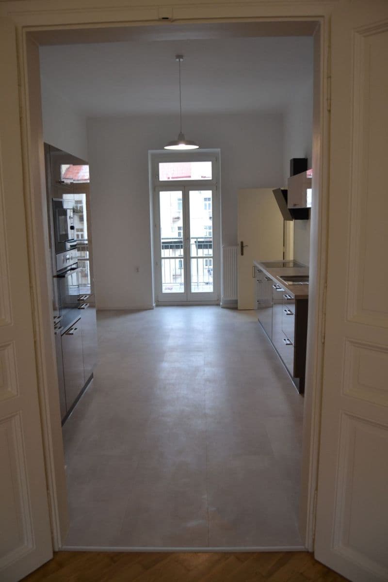 Pronájem bytu 2+1 70 m², Korunovační, Praha, Praha Pronájem bytu 2+1 70 m², Korunovační, Praha, Praha