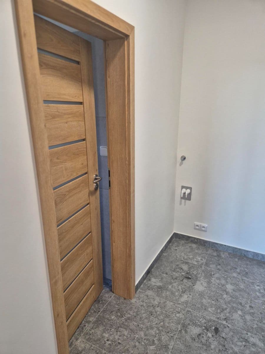Pronájem bytu 1+kk 37 m², Pražská, Kolín, Středočeský kraj Pronájem bytu 1+kk 37 m², Pražská, Kolín, Středočeský kraj