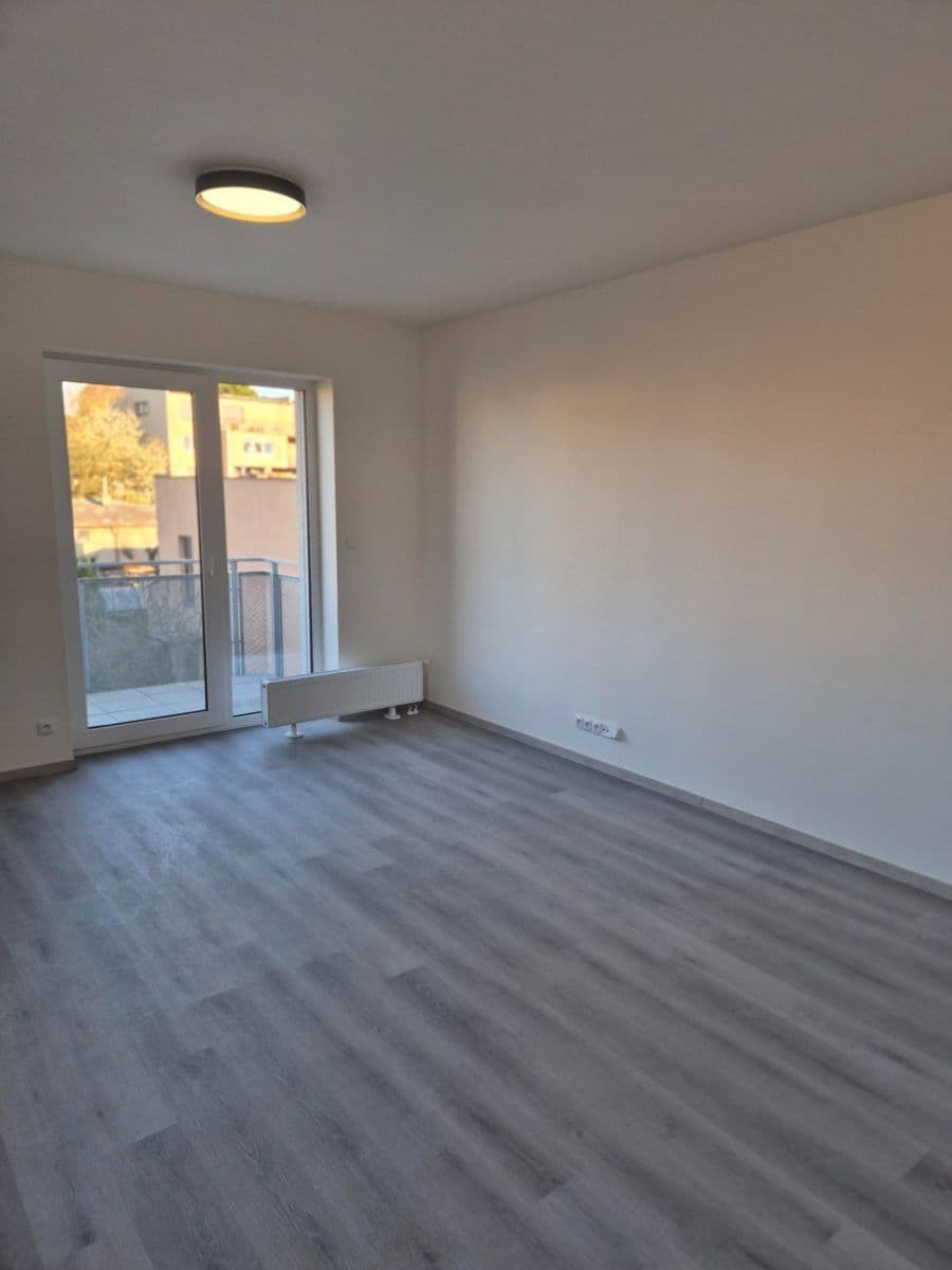 Pronájem bytu 1+kk 37 m², Pražská, Kolín, Středočeský kraj Pronájem bytu 1+kk 37 m², Pražská, Kolín, Středočeský kraj