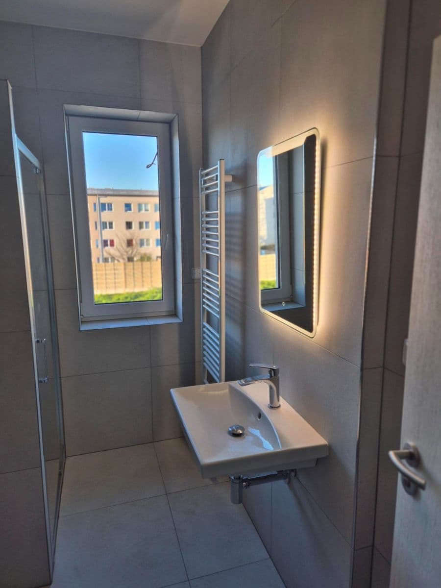 Pronájem bytu 1+kk 37 m², Pražská, Kolín, Středočeský kraj Pronájem bytu 1+kk 37 m², Pražská, Kolín, Středočeský kraj